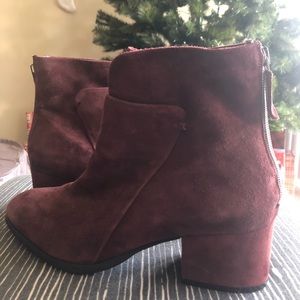 Sesto Meucci suede ankle boot size 10